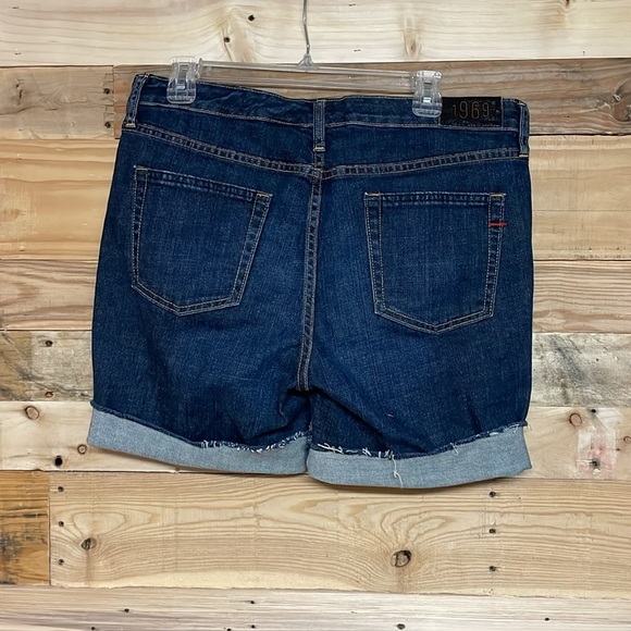 GAP 1969 size 10 Average Dark Wash Cut-off/ Cuffed High-rise 6”-8” Denim Shorts - Picture 11 of 12